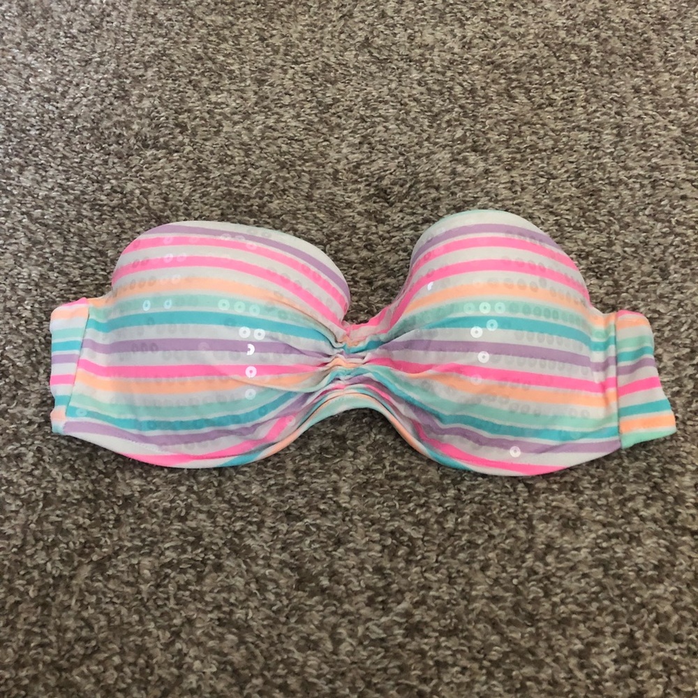 Victoria’s Secret bikini